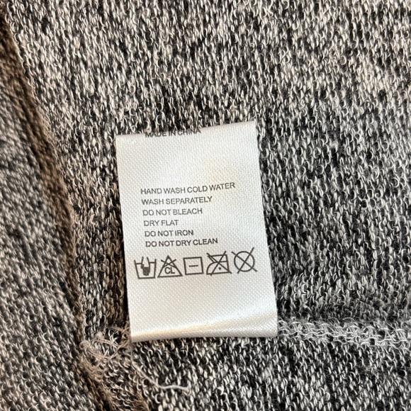 NWT Francesca's Collections Gray Long Sleeve Dress - Picture 8 of 8